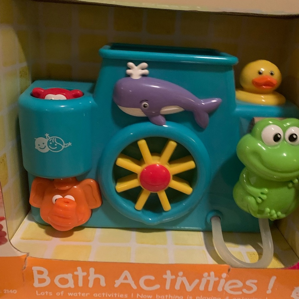 NWT, BATH TOY